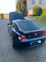 BMW Z4 Coupé 3.0si - - BMW Z4 mit Benzin-Antrieb: Sportwagen