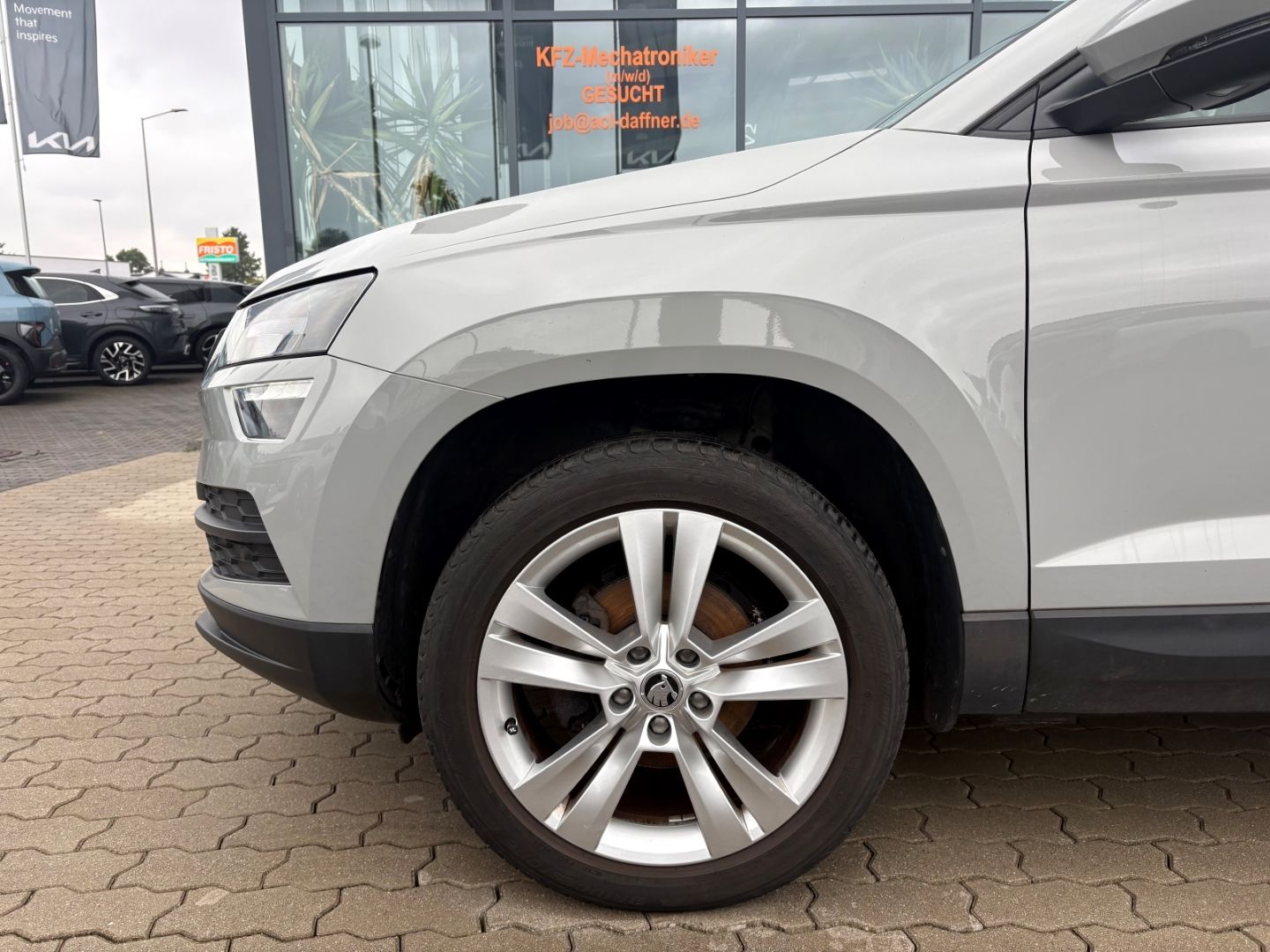 Fahrzeugabbildung SKODA Karoq Style Tempomat PDC Klima SHZ Bluetooth