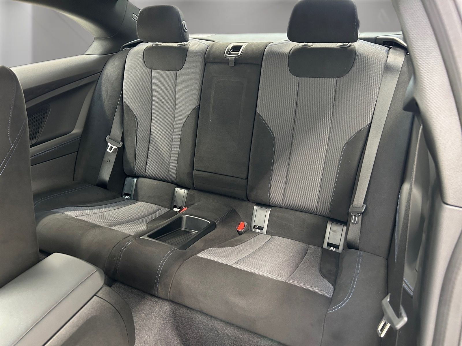 BMW 218 - Bild 13