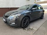 Kia cee'd Sportswagon 1. Hand nur 104.000 km - Kia aus 2012: Cee D