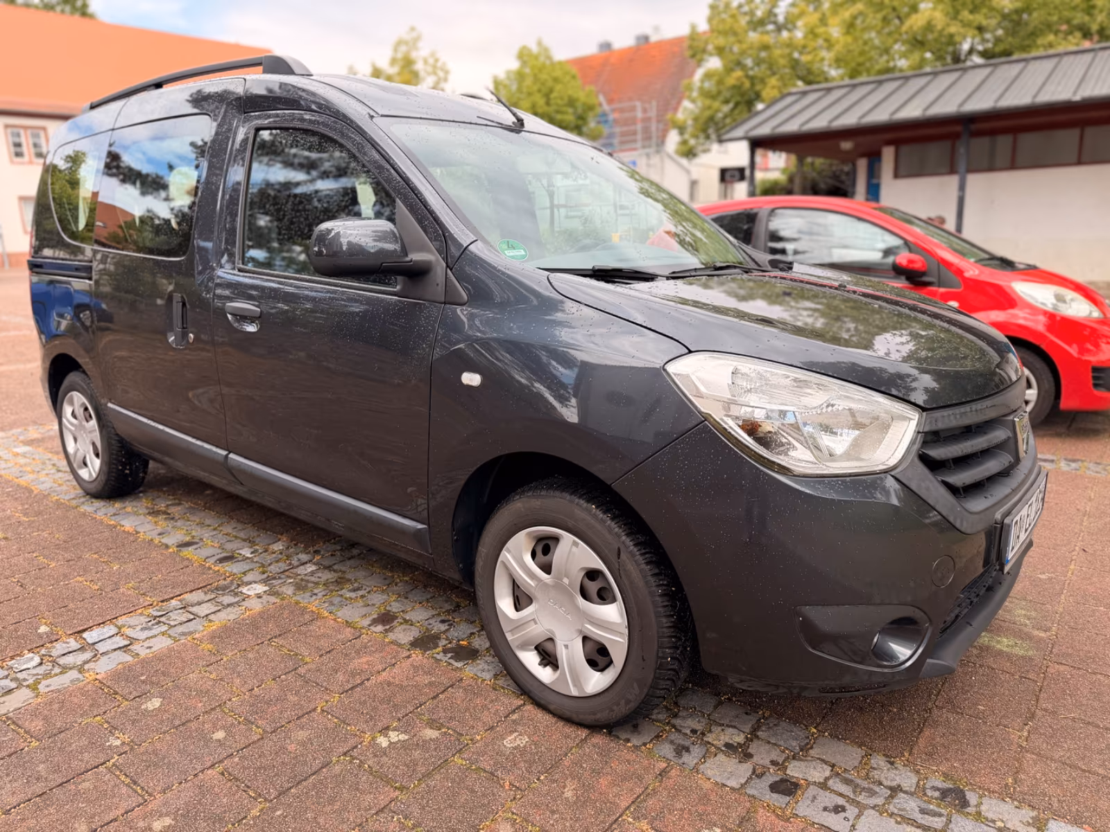 Dacia Dokker Laureate