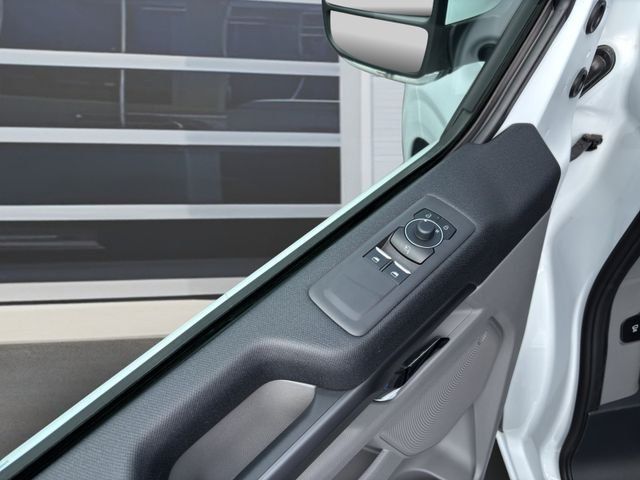 Fahrzeugabbildung Ford Tourneo Custom 2.0l 320 L1 Nugget Titanium Auf