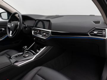 Fahrzeugabbildung BMW 320d Luxury Line Kamera HUD DAB HiFi Komfort LED