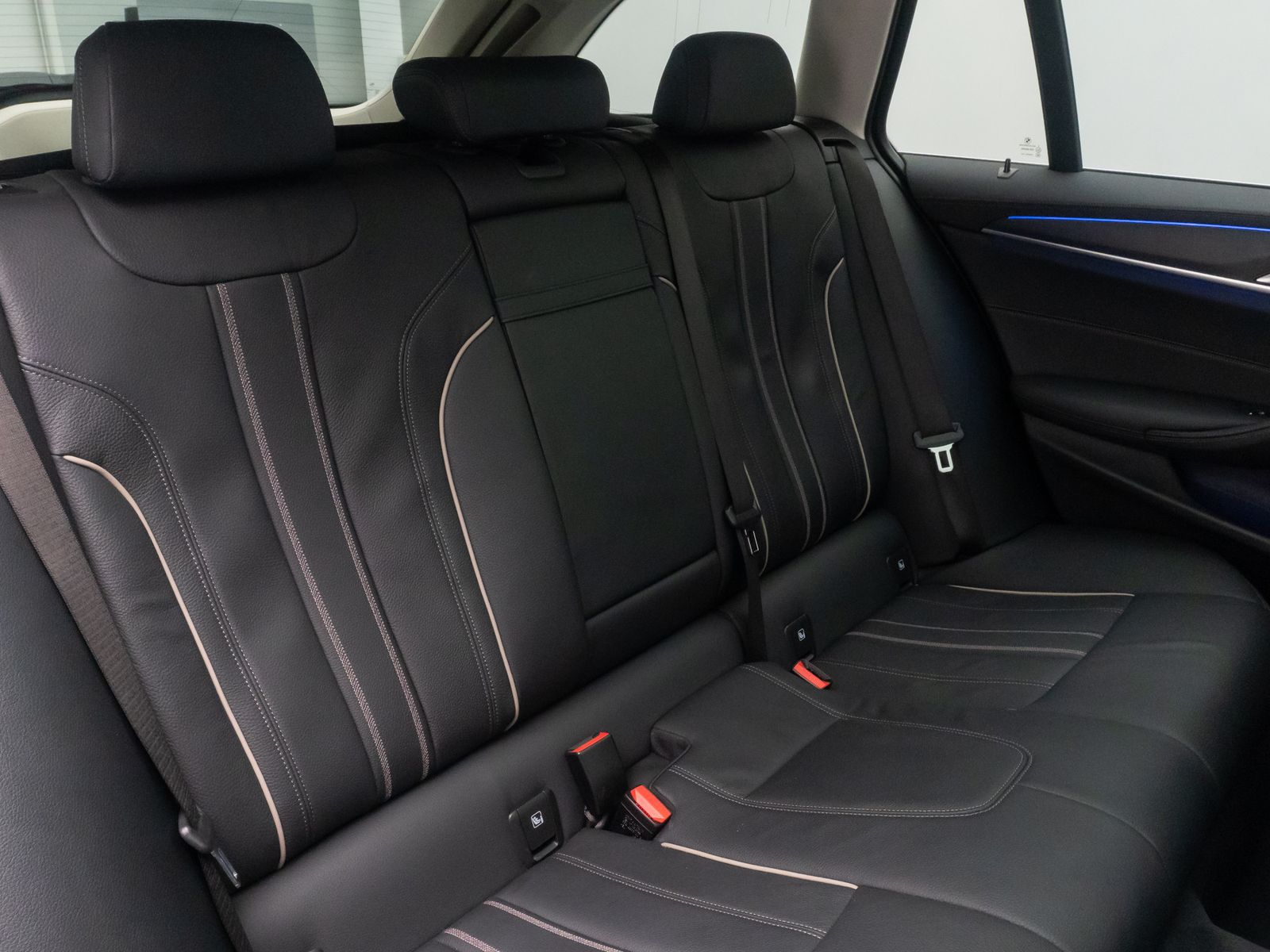 Fahrzeugabbildung BMW 540i xD Luxury Line Panorama Kamera HUD 4xKlima