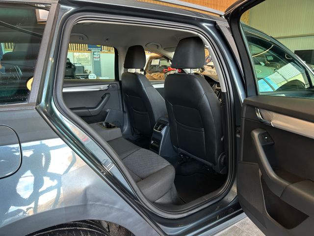 Skoda Octavia Combi Ambition *2. Hand*Klima*SmartLink*