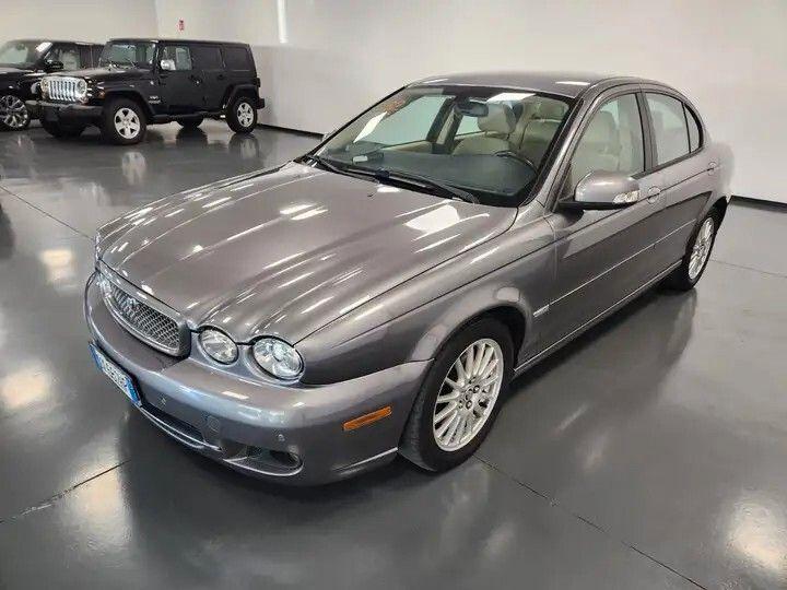 Jaguar X-Type