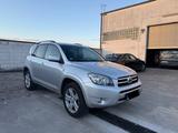 Toyota RAV 4 2.2-l-D-CAT 4x4 Executive Executive *TOP* - gebrauchte Toyota RAV 4 aus dem Jahr 2006