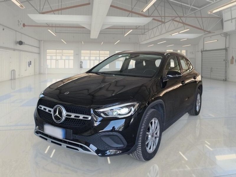 Mercedes-Benz MERCEDES-BENZ GLA 180 AUTOMATIC BUSINESS EXTRA C