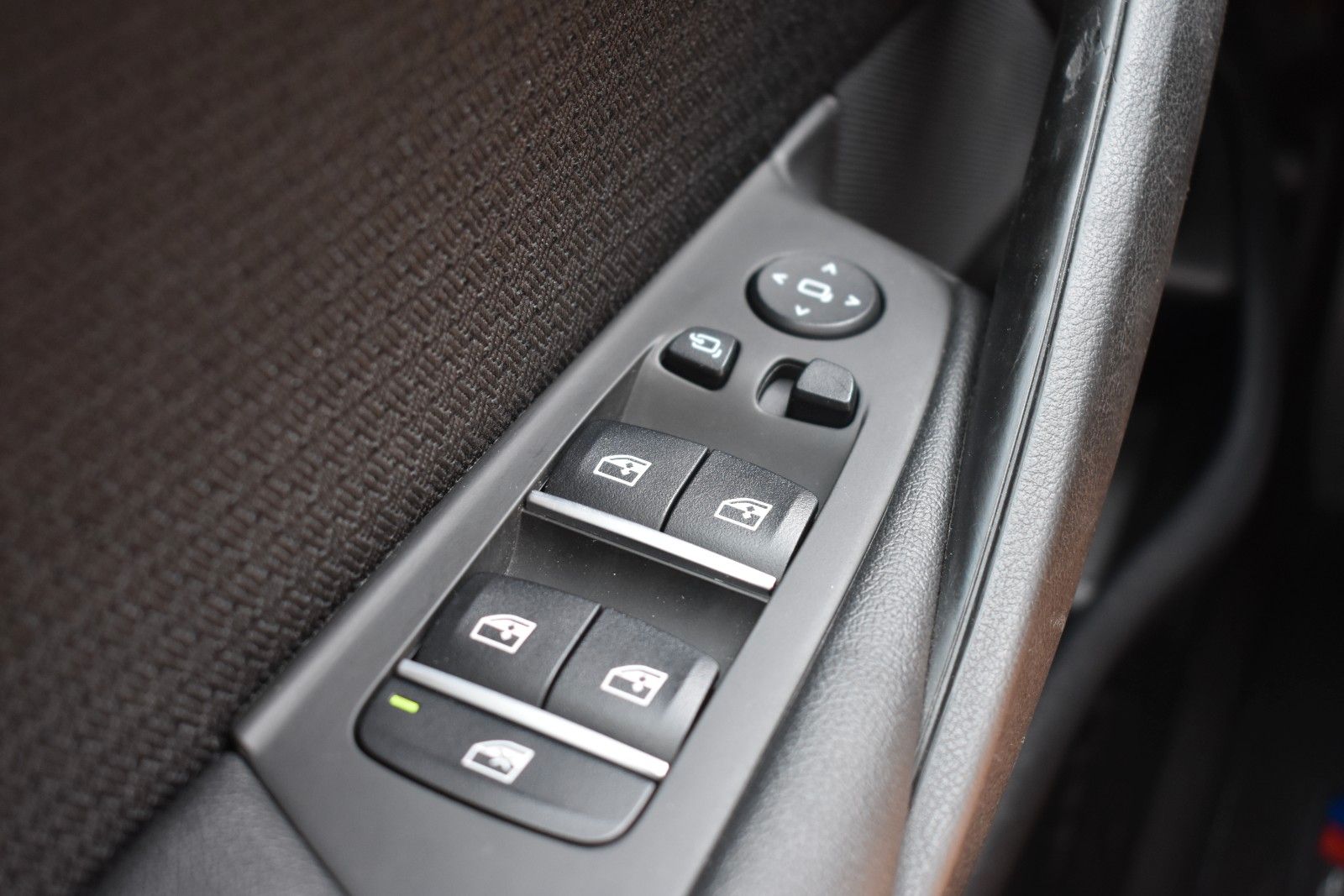 Fahrzeugabbildung BMW BMW 520d Touring Head Up/Anhänger/Driving Assist