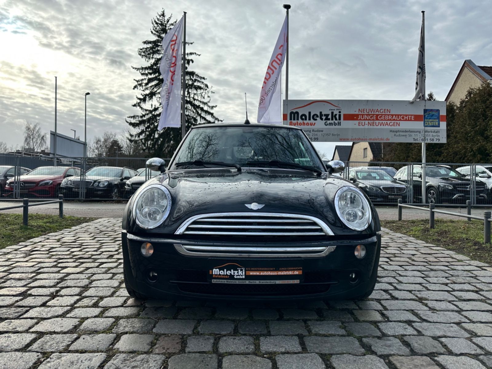 Fahrzeugabbildung MINI Cooper 1.6 Cabrio Sidewalk*PDC*Navi*Leder*