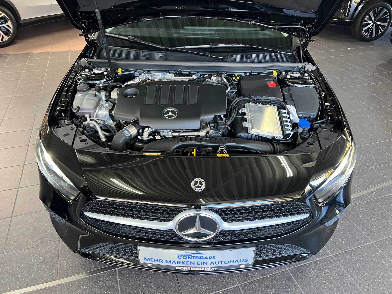 Mercedes-Benz A 180 d Lim. Adcanced-Direktlenkung-Navigation foto 4