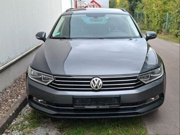 Volkswagen Passat Variant - 2