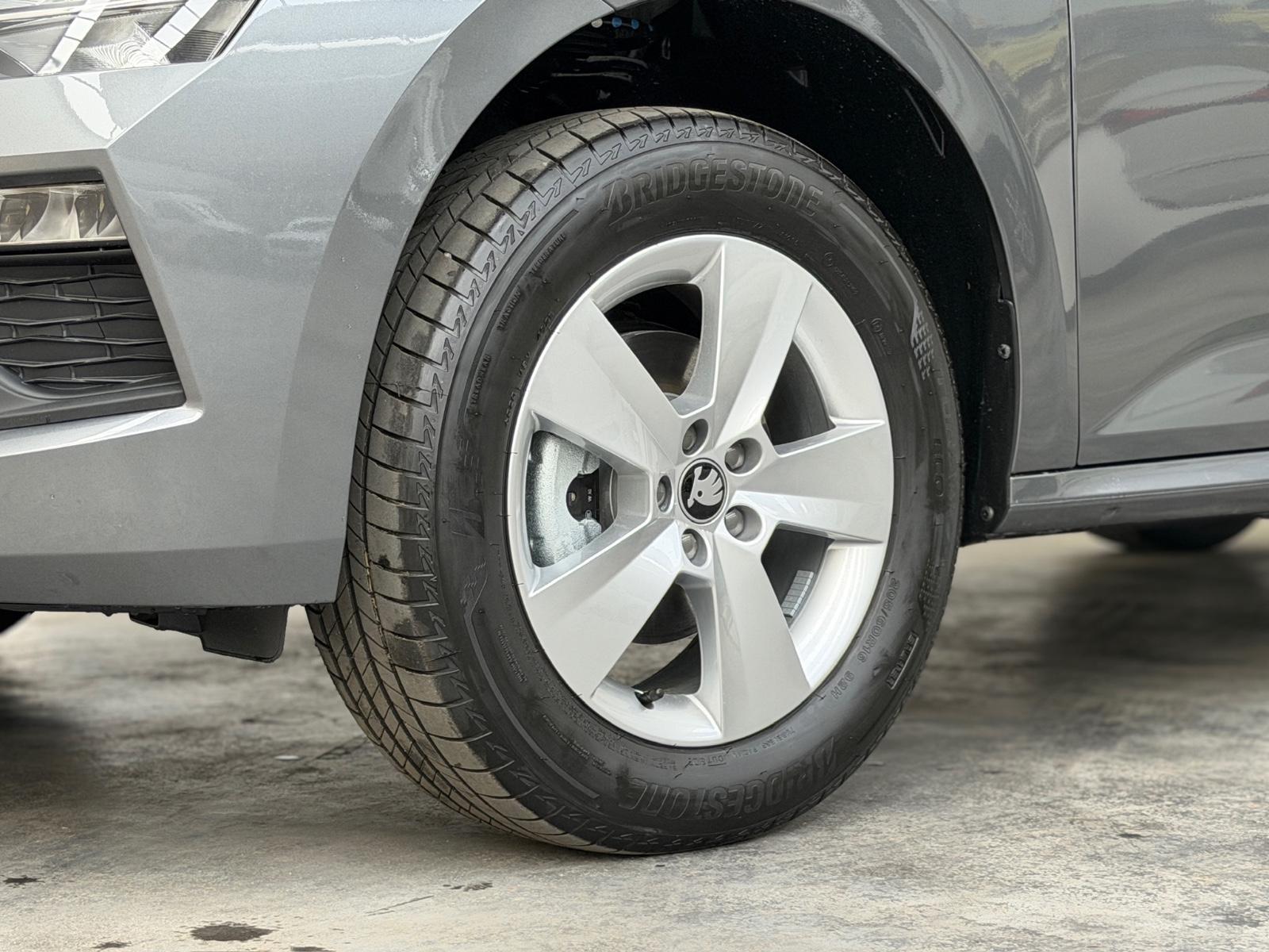 Skoda Kamiq Selection 1.0TSI#DSG#AHK#SHZ#APP#Kamera
