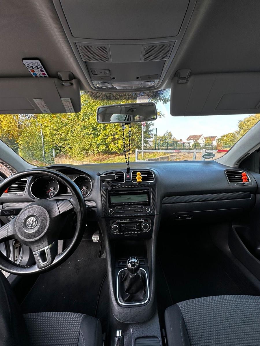 Volkswagen Golf 2010 — photo 14