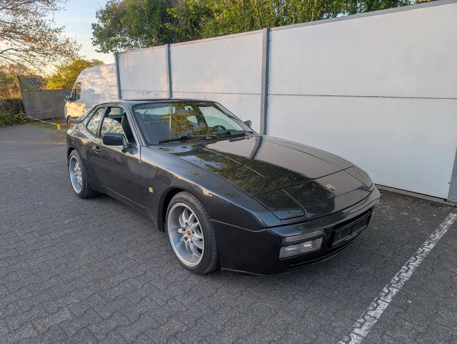 PORSCHE 944 TURBO S - 250 ch - BVM - VOLANT CUIR - PACK SPORT
