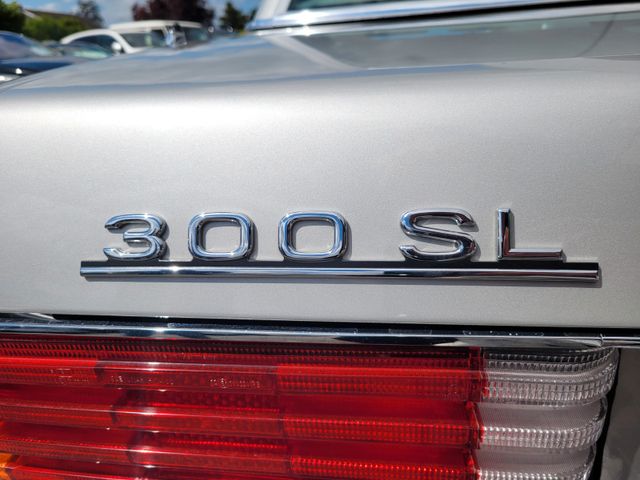 Fahrzeugabbildung Mercedes-Benz SL 300/Deutsch/2. Hand/Sammlerfahrzeug