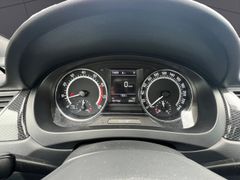 SKODA Rapid Spaceback KLIMA,NAVI,AUTOMATIK,PDC,SHZ,BT