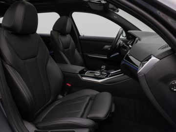 Fahrzeugabbildung BMW M340d xDr Tour HUD H/K Pano M Sportbremse Laser