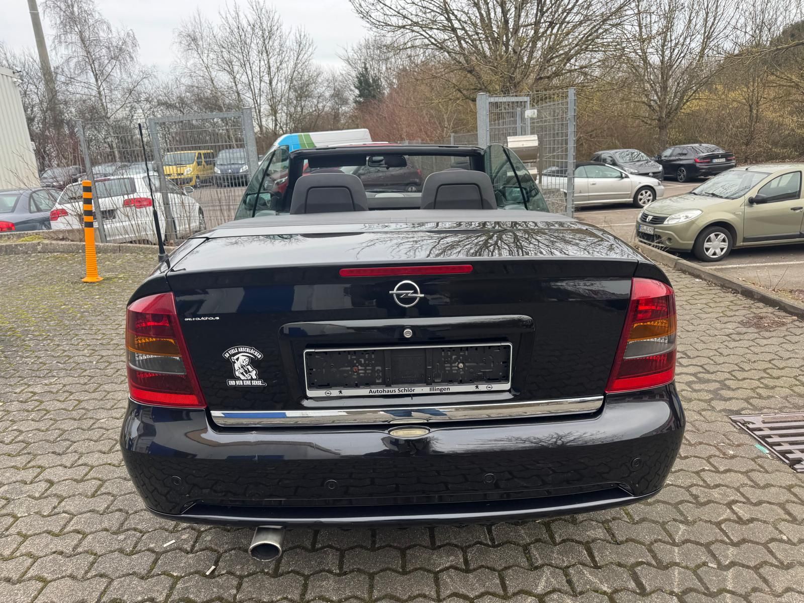 Fahrzeugabbildung Opel Astra Cabrio 1.6 TWINPORT Bertone
