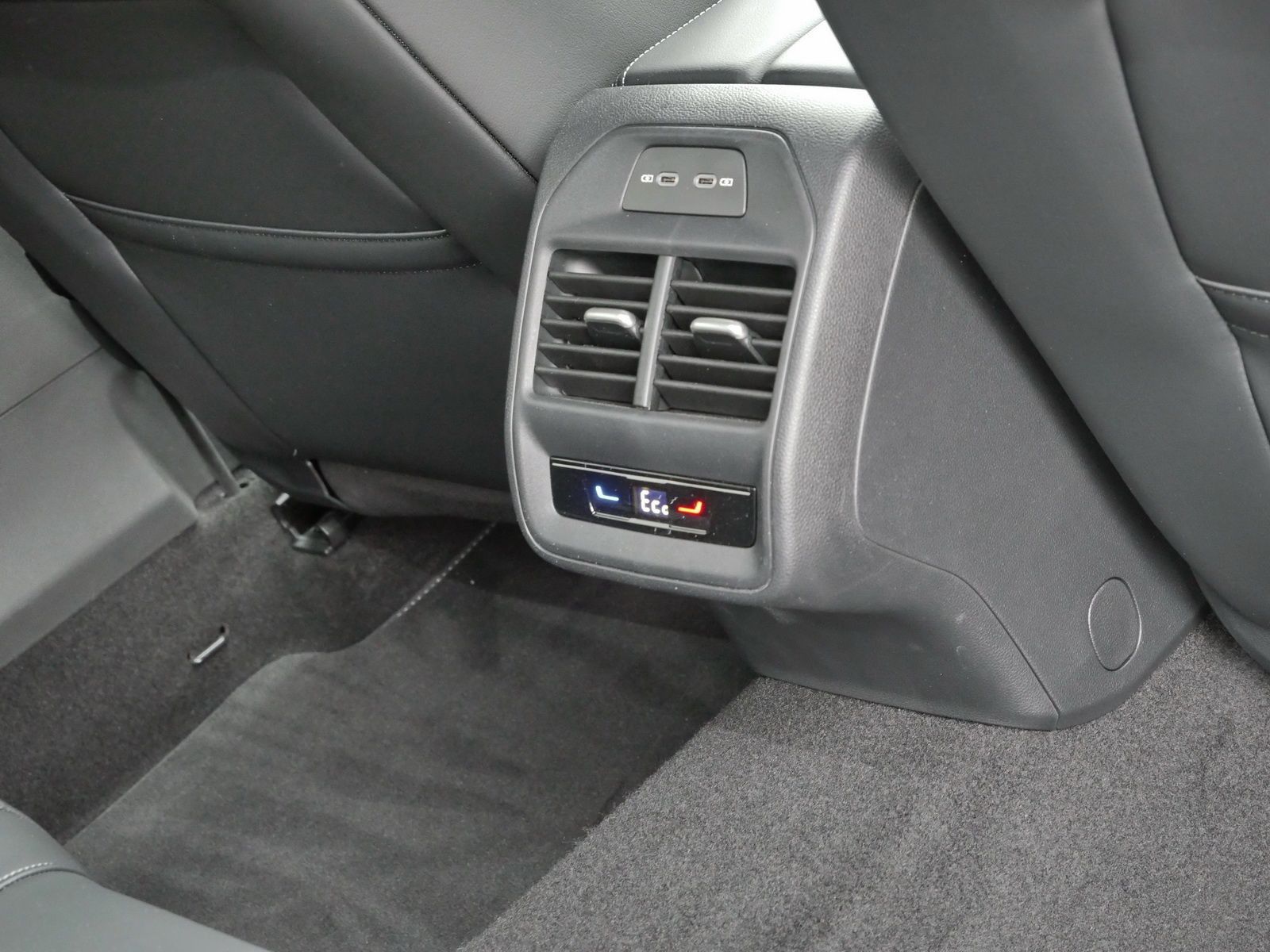 Volkswagen Passat - Bild 19
