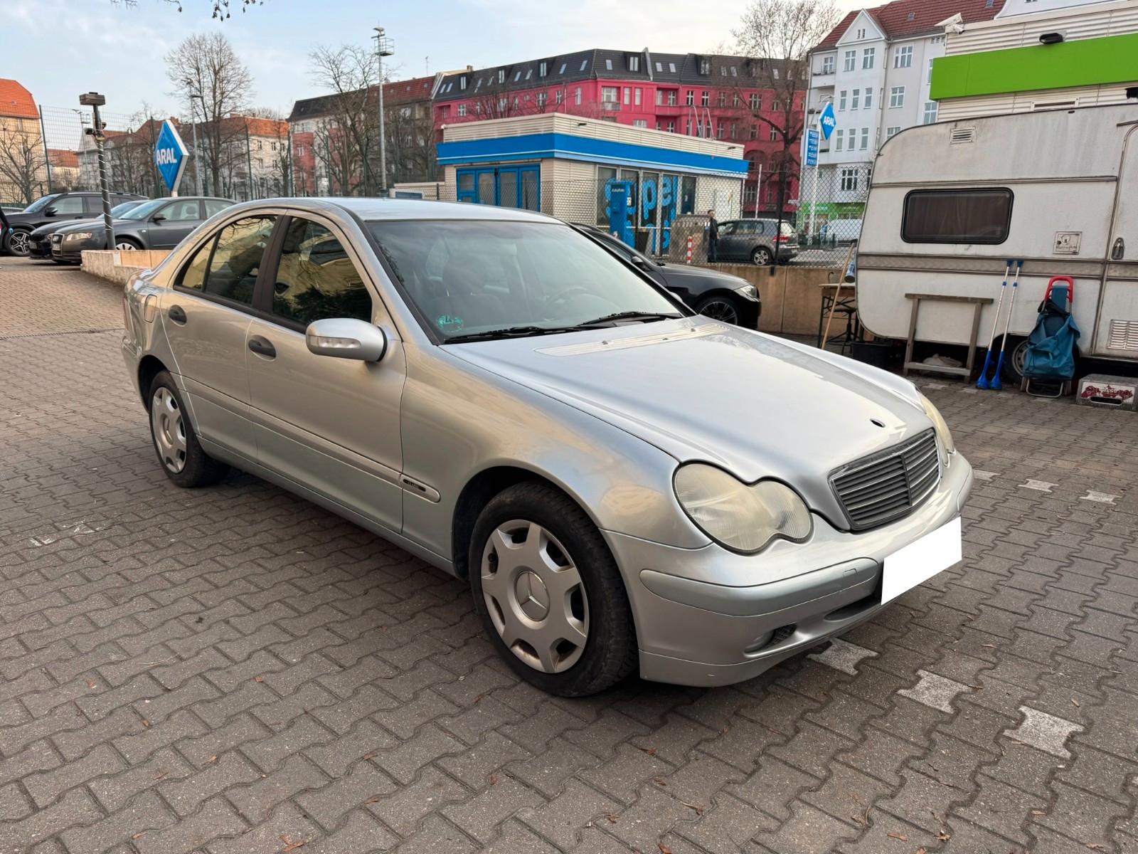 Mercedes-Benz C 180 CLASSIC Automatik Klima Limousine