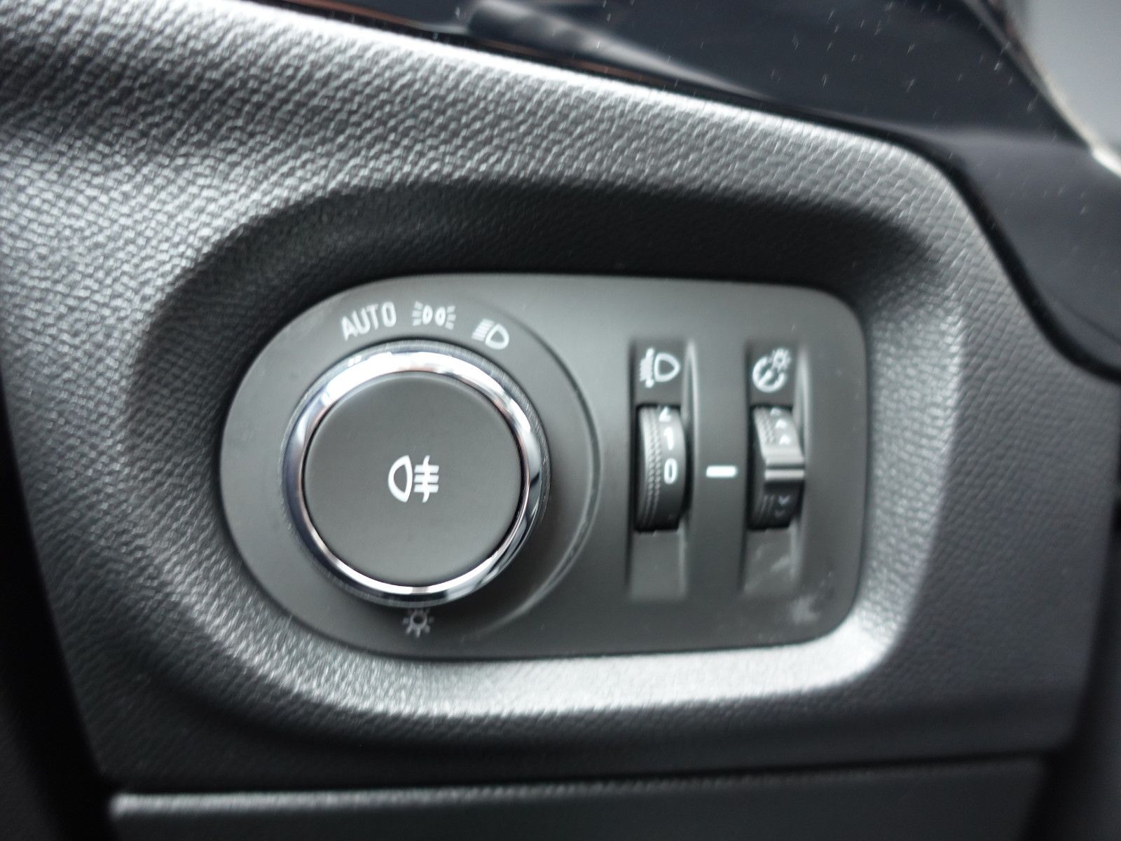 Fahrzeugabbildung Opel Corsa-e Elegance,ActiveDrive,3-phasig,Sitzhz,LED