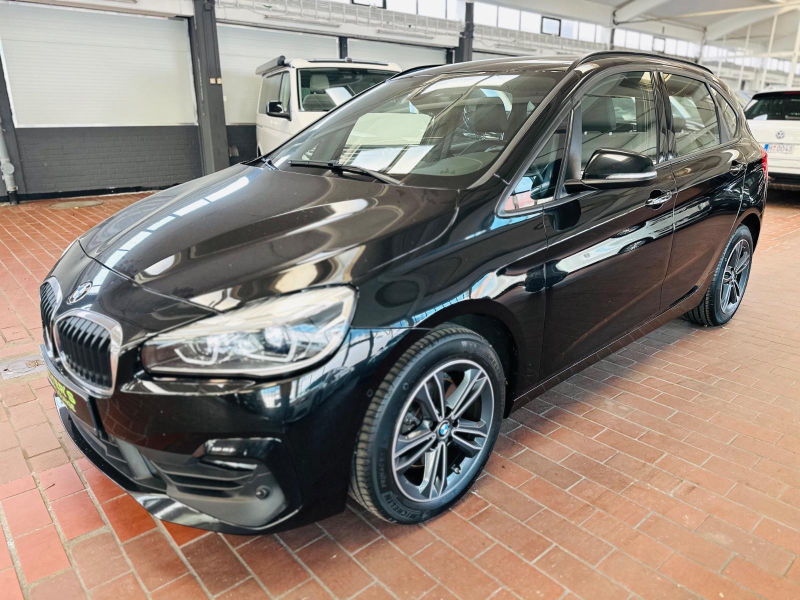 BMW 220i Active Tourer Advantage*LED*Leder*Navi*