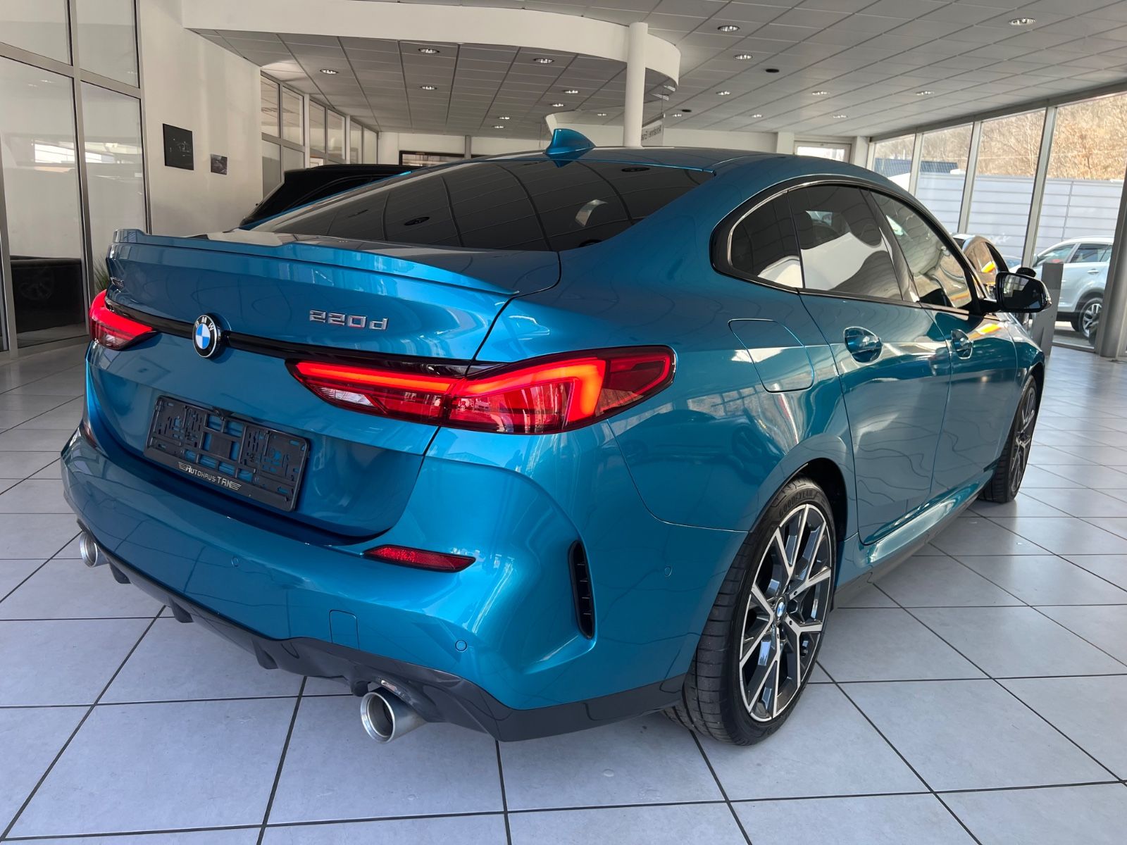 Fahrzeugabbildung BMW 2 Gran Coupe 220 d xDrive M Sport *SONDERLACK*