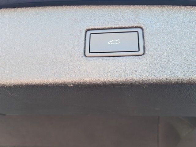 Fahrzeugabbildung Volkswagen Tiguan Allspace TDI Life DSG  7-Si LED AHK Navi