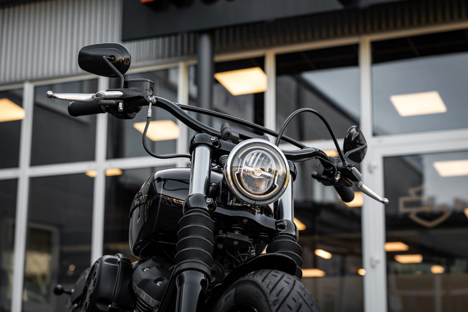 Fahrzeugabbildung Harley-Davidson FXBB STREET BOB Softail  - JEKILL&HYDE