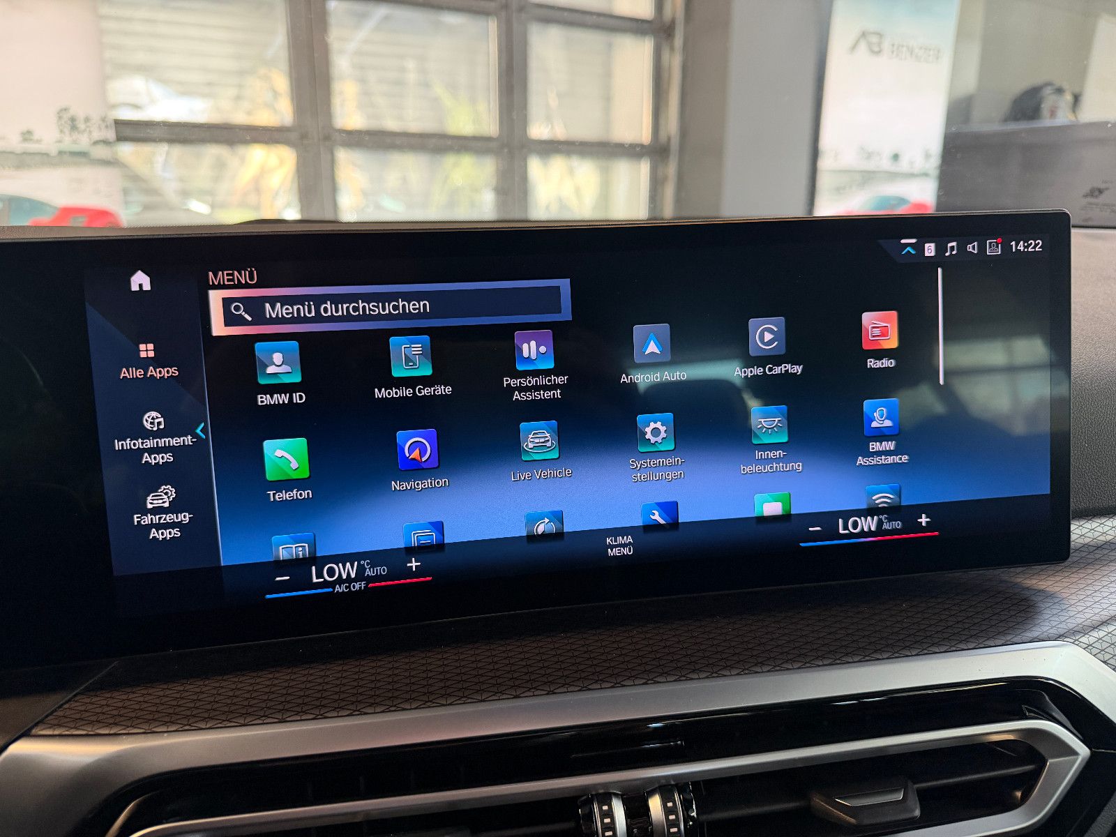 Fahrzeugabbildung BMW 320 d M Sport/M-PAKET/LED/SHADOW-LINE/AMBIENTE