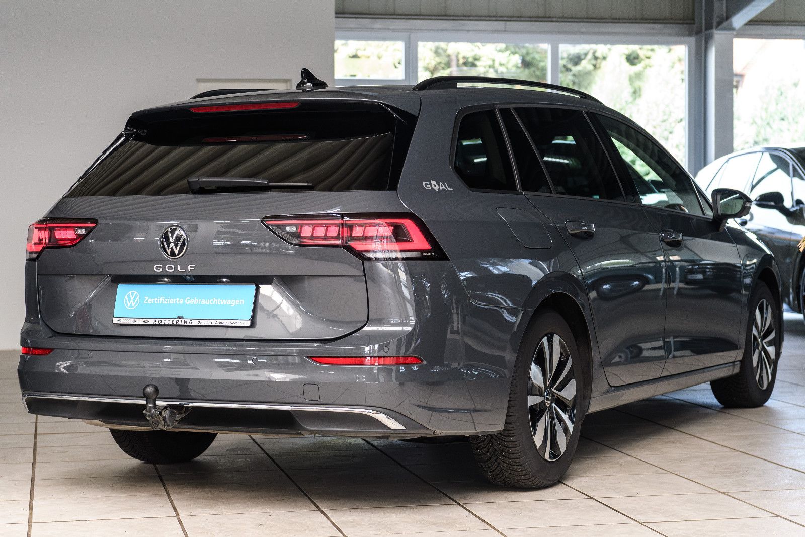 Fahrzeugabbildung Volkswagen Golf VIII Variant Goal 2.0TDI IQ-LED+AHK+360°KAM