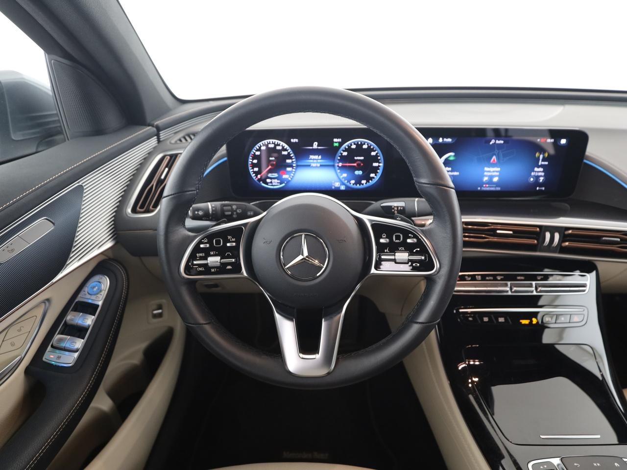 Mercedes-Benz EQC 400 4M AMG Distronic 20'' MBUX
