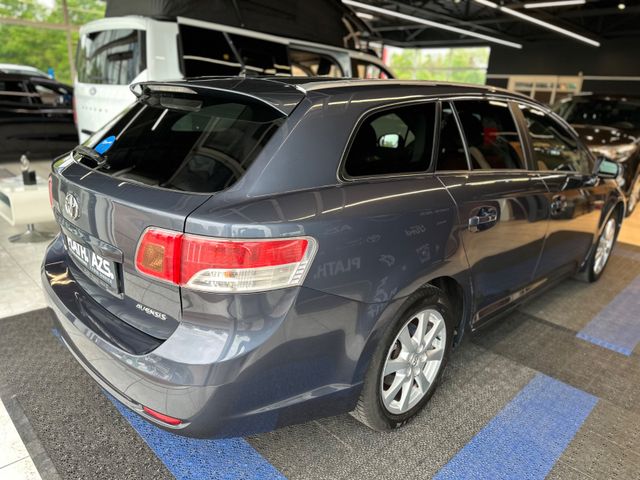Toyota Avensis Kombi Executive Automatik