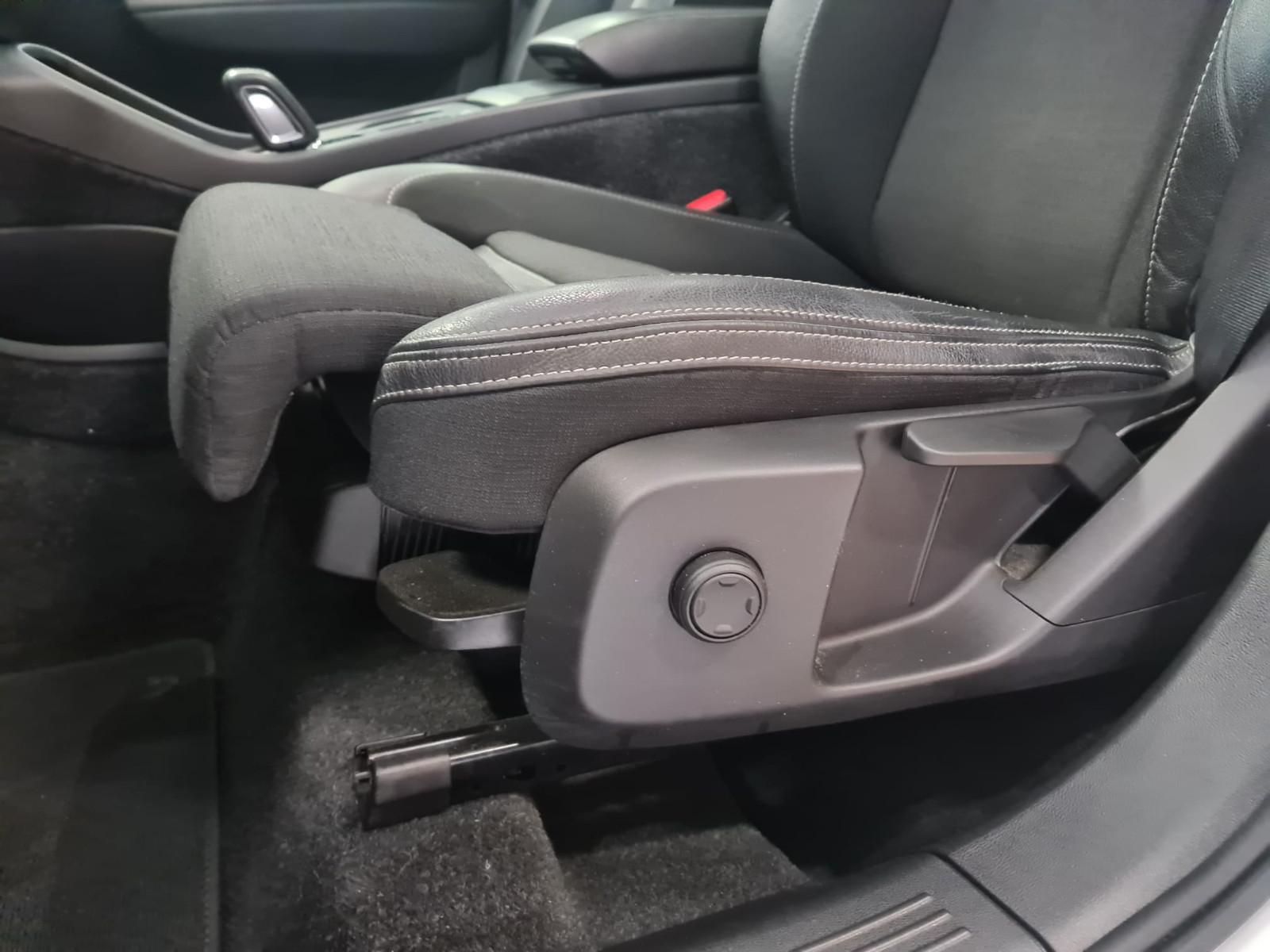 Volvo XC40 Momentum AWD/LED/Nav / 1.Hand,Kamera
