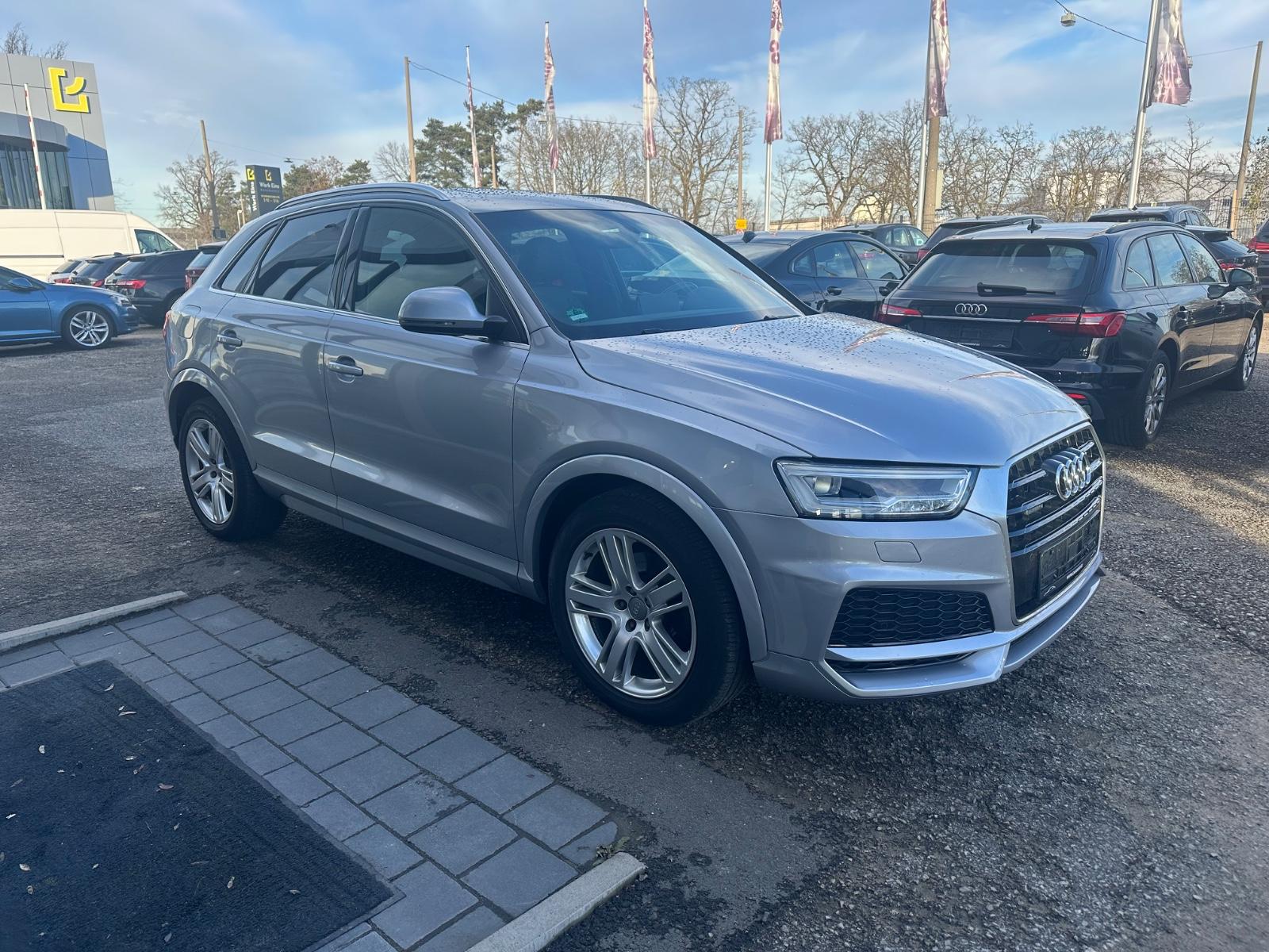Audi Q3 sport quattro S-Line*Pano*Navi*Xenon*AHK*
