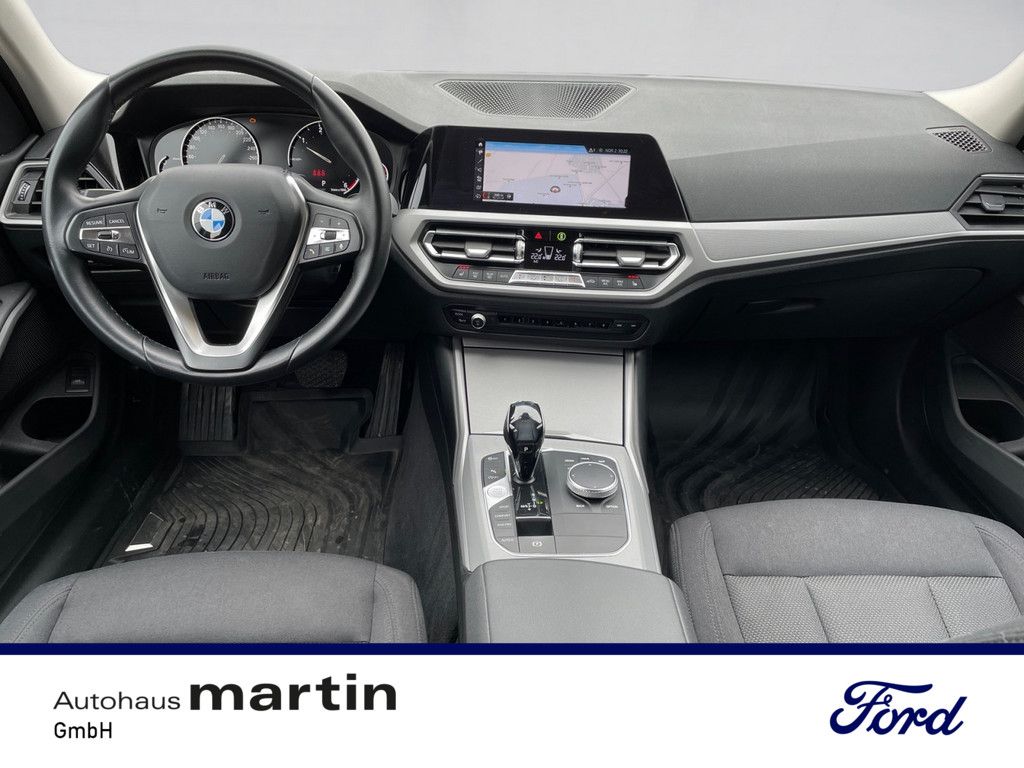 Fahrzeugabbildung BMW 320 d xDrive Advantage PDC SHZ NAVI W-LAN LED