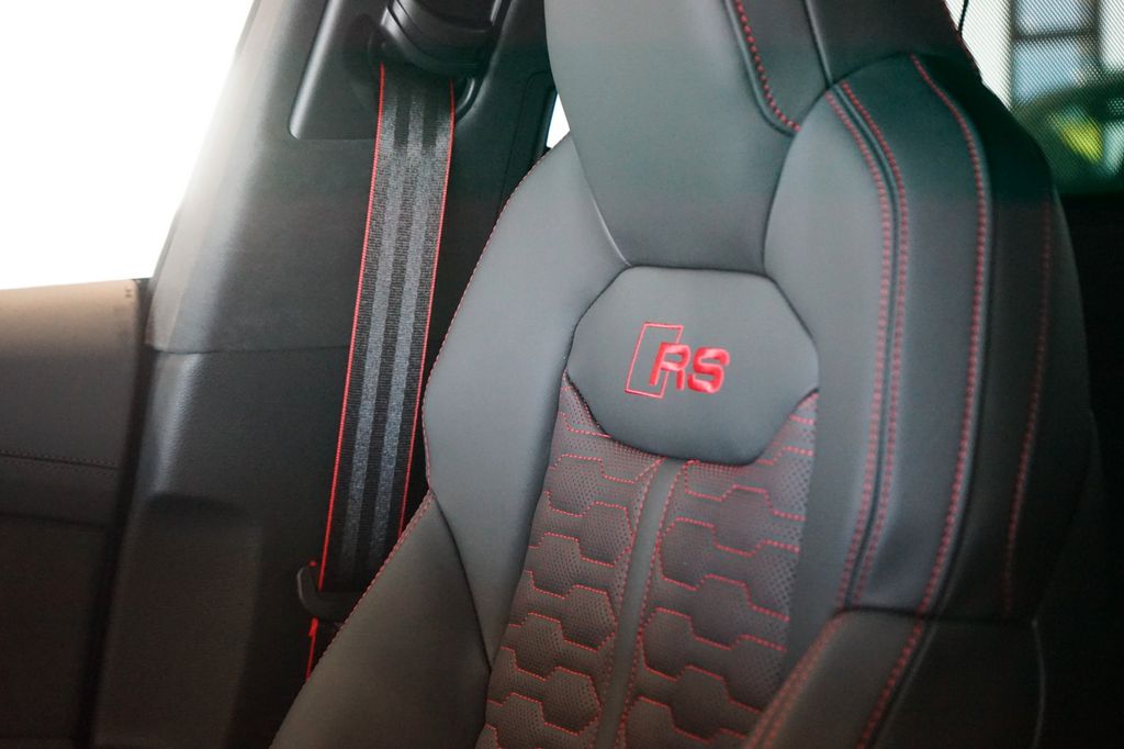 AUDI RSQ8 performance | B&O Advanced | Carbon | 305 AUDI RSQ8 performance | B&O Advanced | Carbon | 305