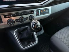 Fahrzeugabbildung Volkswagen T6.1 Multivan 150 PS STANDHZG ASSIST AHK ACC NAV