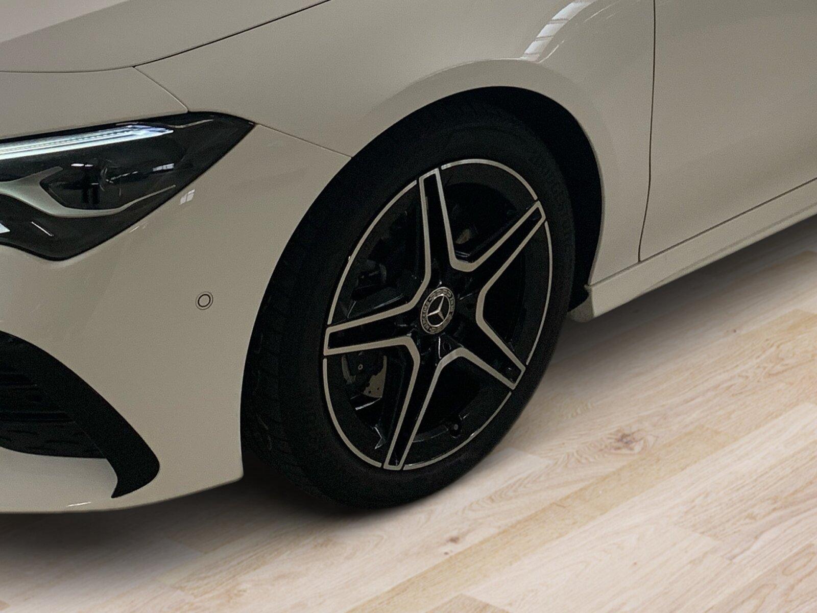 Mercedes-Benz CLA 200 Coupé AMG*NIGHT*AHK*RFK*STHZ*PANO*DISTR