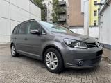 Volkswagen Touran 1.2 TSI  Scheckheftgepflegt , TÜV 07/27  - Volkswagen Touran mit Benzin-Antrieb: Kleinbus, 2.0