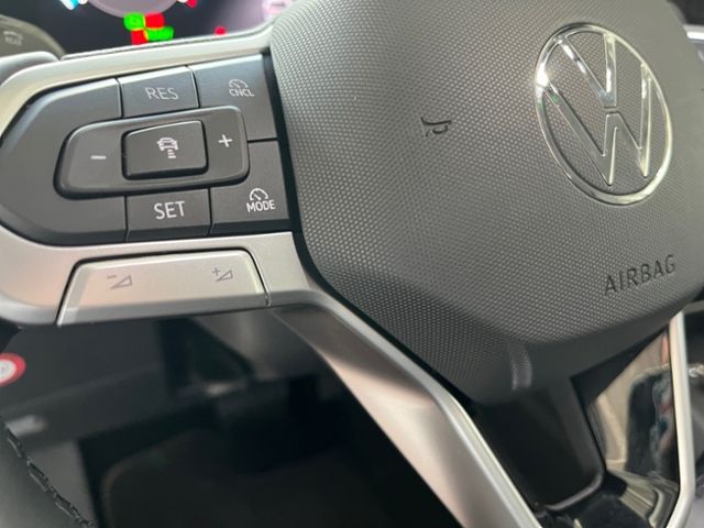 Fahrzeugabbildung Volkswagen Tiguan 1.5 eTSI DSG ELEGANCE AHK IQ.DRIVE IQ.LIG