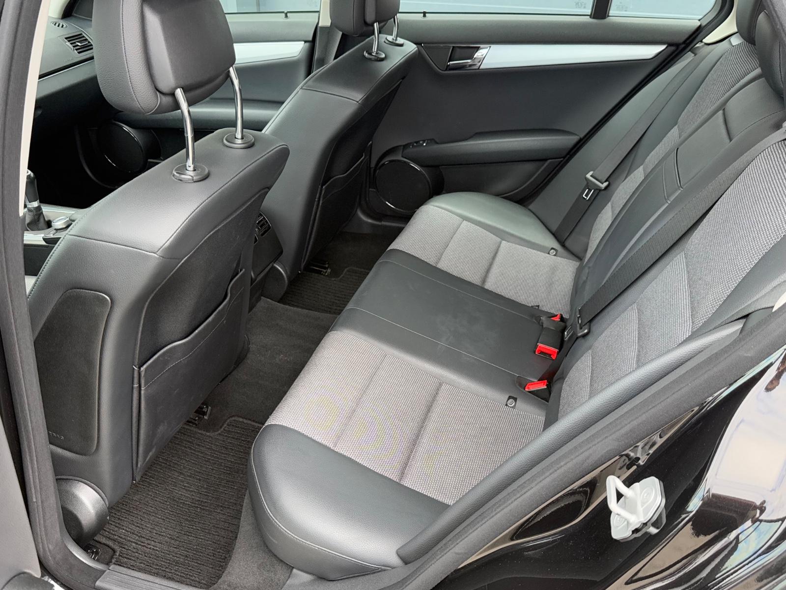 Mercedes-Benz C220 2010 — photo 10