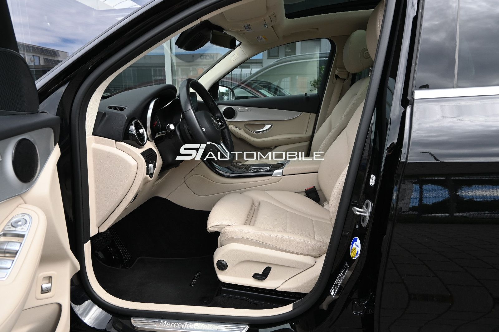 Fahrzeugabbildung Mercedes-Benz GLC 300 d 4MATIC °ACC°PANORAMA°STANDHEIZ°360°KAM
