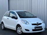 Toyota Yaris 1,0-l-VVT-i 1 Hand Scheckheft Top Zustand  - Toyota Yaris Gebrauchtwagen in Kassel