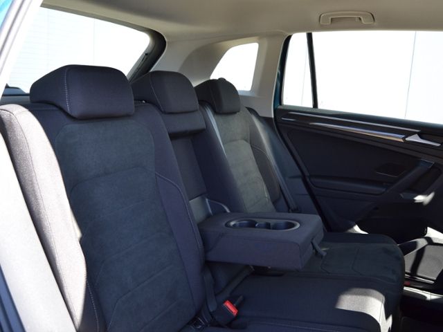 Tiguan 2.0 TDI 4Motion DSG Elegance AHK/MATRIX/1