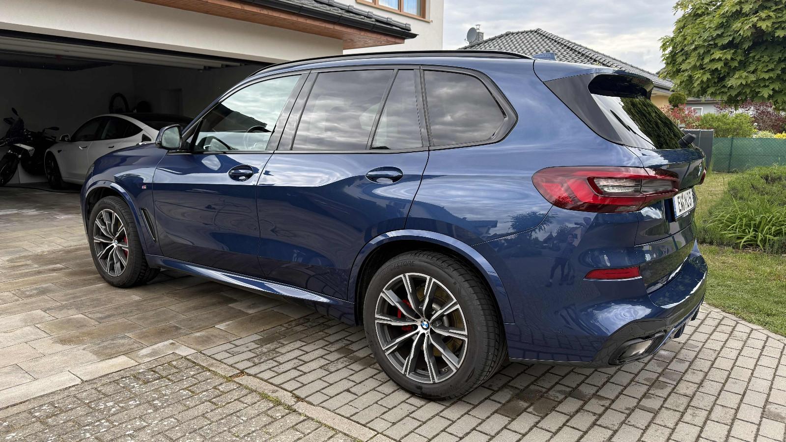 BMW X5 xDrive30d - HUD, Laser, DriveAss+, ParkAss+