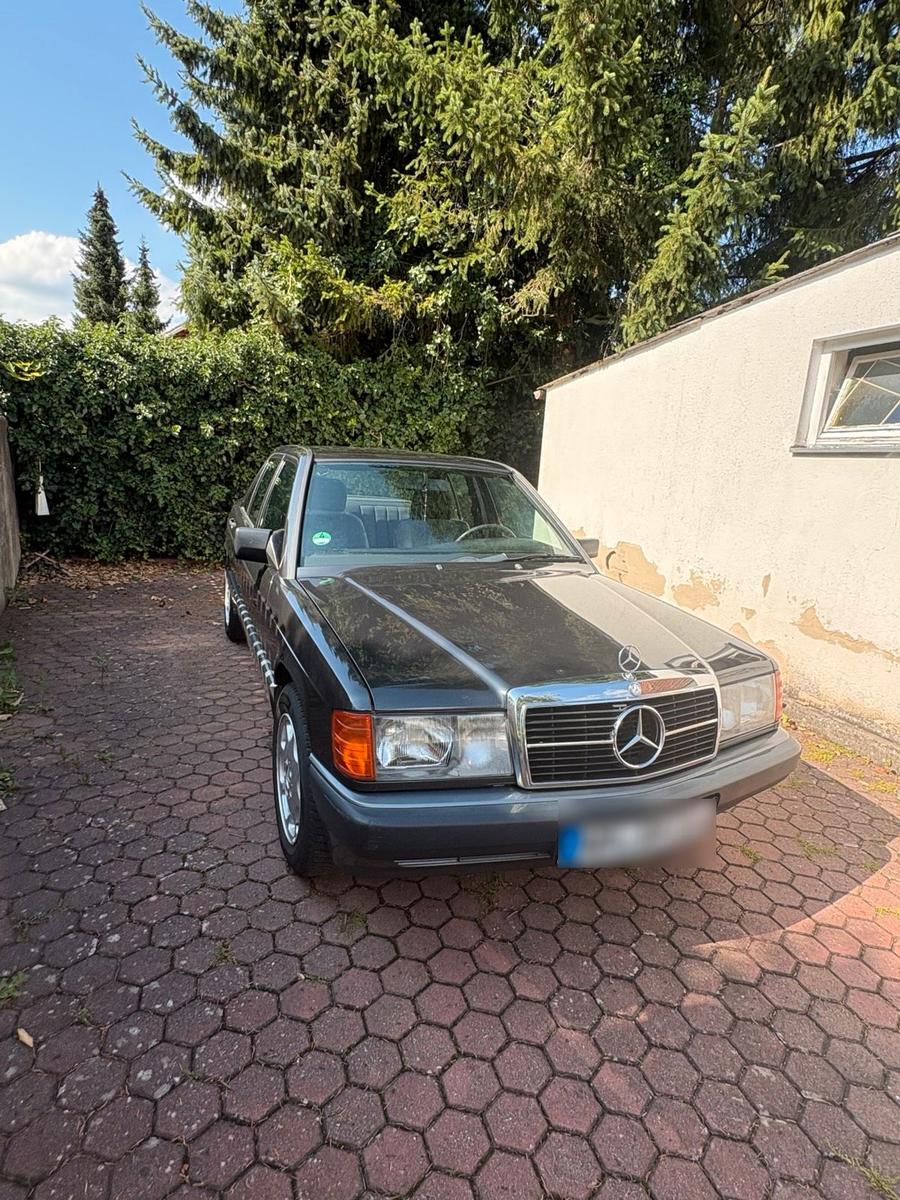 Mercedes-Benz 190