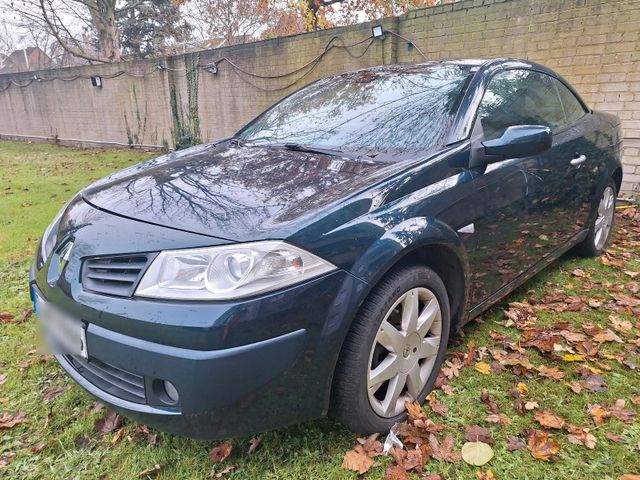 Renault Megane Cabrio 1.6 16V Vollausstattung