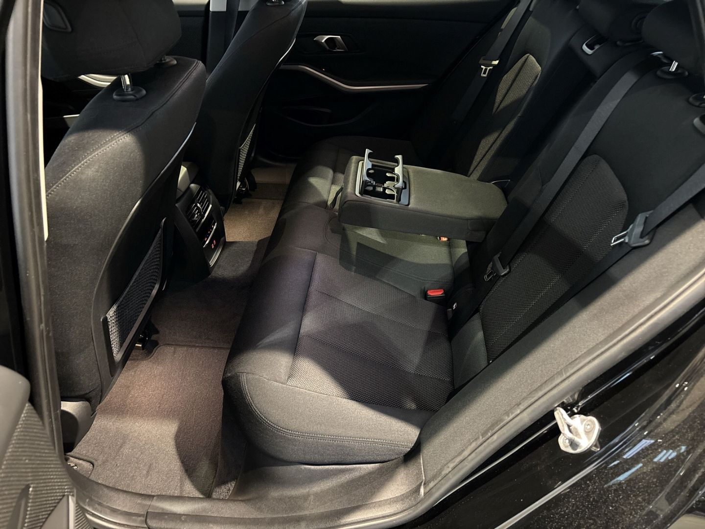 BMW 320 i Touring Sport-Aut.+LED+DAB+PDC+DIGITAL COC foto 12